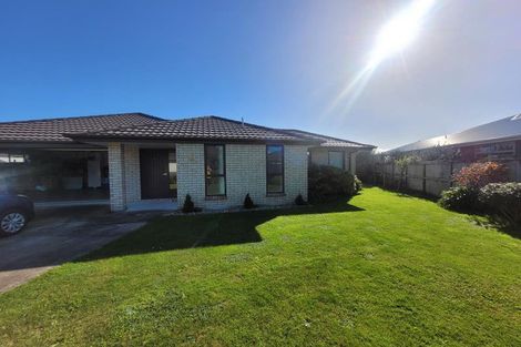 Photo of property in 14 Te Arakete Place, Hurworth, New Plymouth, 4310