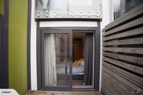 Photo of property in Dual Apartments, 108/142 Vivian Street, Te Aro, Wellington, 6011