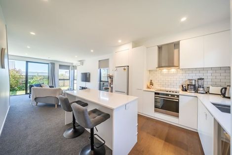 Photo of property in 1/62 Spenmoor Street, Newlands, Wellington, 6037