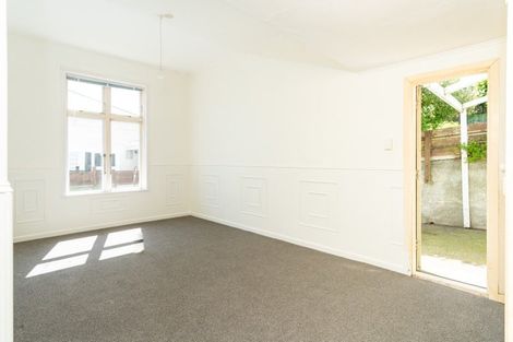 Photo of property in 9 Lipman Street, Mount Victoria, Wellington, 6011