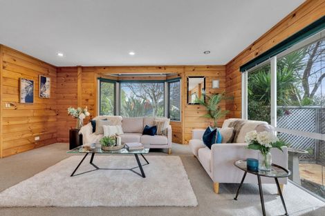 Photo of property in 34 Lochend Place, Highland Park, Auckland, 2010