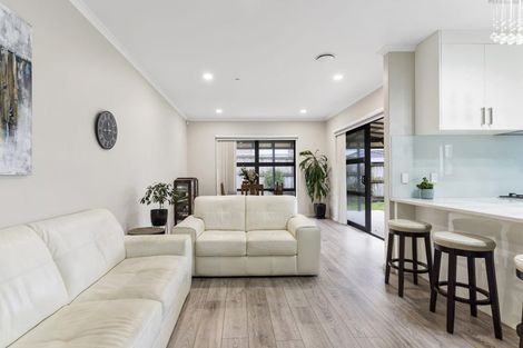 Photo of property in 25 Drumbuoy Drive, Flat Bush, Auckland, 2019
