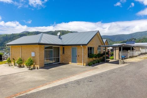 Photo of property in 10 Harbour View Heights, Picton, 7220