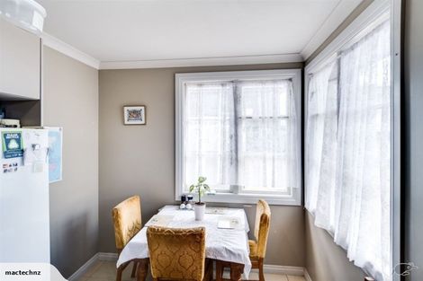 Photo of property in 130 Nuffield Avenue, Marewa, Napier, 4110