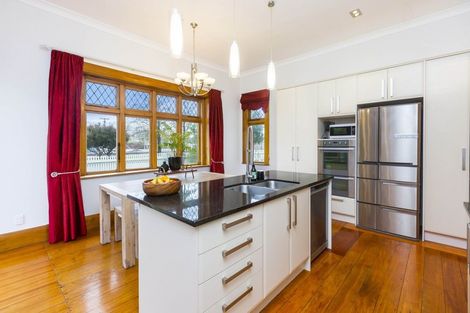 Photo of property in 30 Granville Street, Silverstream, Upper Hutt, 5019