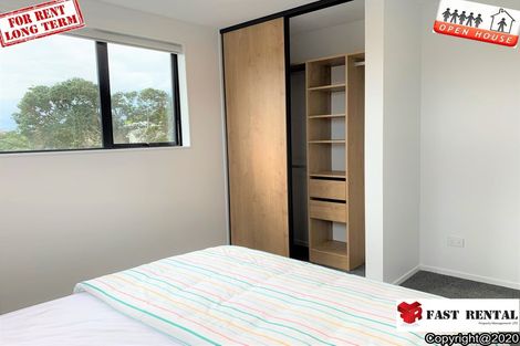 Photo of property in 112 Tamahere Drive, Glenfield, Auckland, 0629