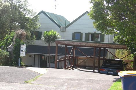Photo of property in 1/15 Titiwai Place, Birkenhead, Auckland, 0626
