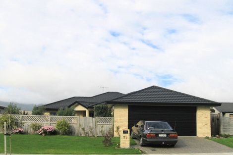 Photo of property in 21 San Priamo Place, Paraparaumu Beach, Paraparaumu, 5032