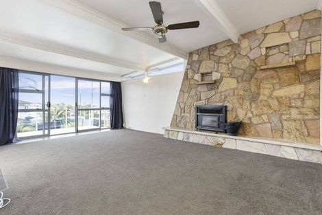 Photo of property in 413 East Coast Road, Mairangi Bay, Auckland, 0630
