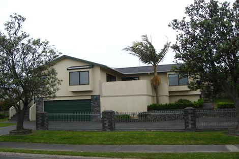 Photo of property in 19 Alec Craig Way, Gulf Harbour, Whangaparaoa, 0930