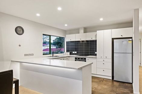 Photo of property in 7 Longview Rise, Massey, Auckland, 0614