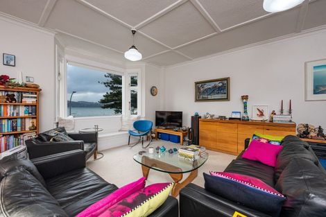 Photo of property in 2/246 Oriental Parade, Oriental Bay, Wellington, 6011