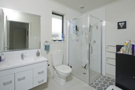 Photo of property in 125 Doncaster Drive, Papamoa Beach, Papamoa, 3118