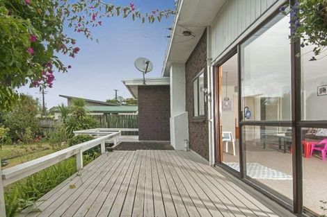 Photo of property in 21 Ranui Station Road, Ranui, Auckland, 0612