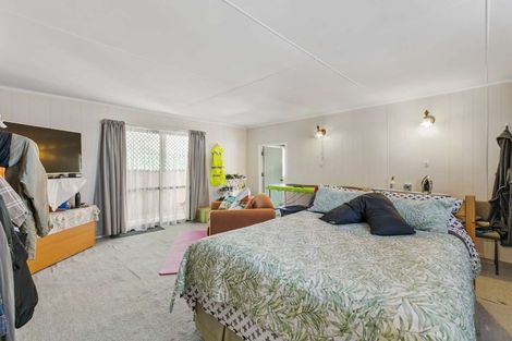 Photo of property in 11 Domain Road, Weymouth, Auckland, 2103