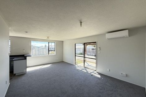 Photo of property in 2 Farm Lane, Parklands, Christchurch, 8083