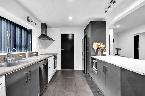 Photo of property in 52 Murray Avenue, Hawera, 4610