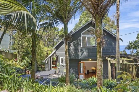 Photo of property in 71 Takahe Road, Titirangi, Auckland, 0604