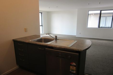 Photo of property in 66/68 Mountain Road, Mount Wellington, Auckland, 1072