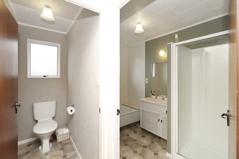 Photo of property in 14 Virginia Place, Whalers Gate, New Plymouth, 4310