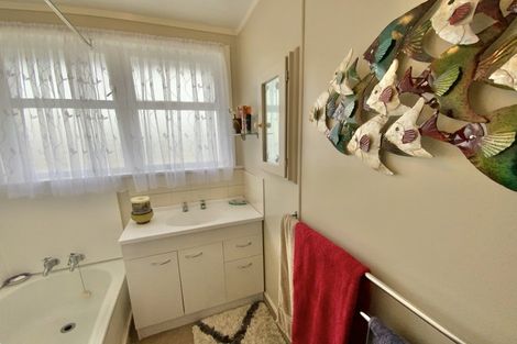 Photo of property in 19 Edward Street, Tokoroa, 3420