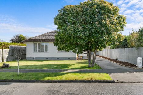 Photo of property in 33 Wilton Crescent, Bishopdale, Christchurch, 8053
