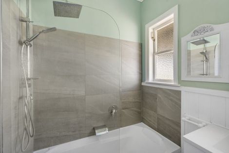 Photo of property in 40 Bedford Road, Marewa, Napier, 4110