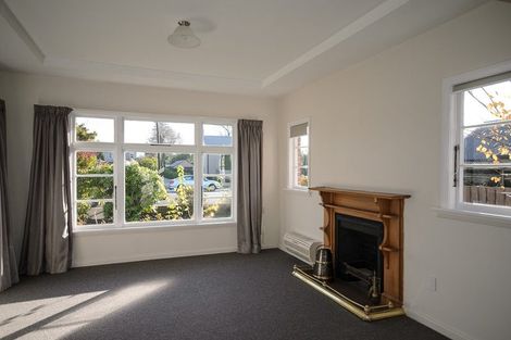 Photo of property in 16 Plynlimon Road, Fendalton, Christchurch, 8052