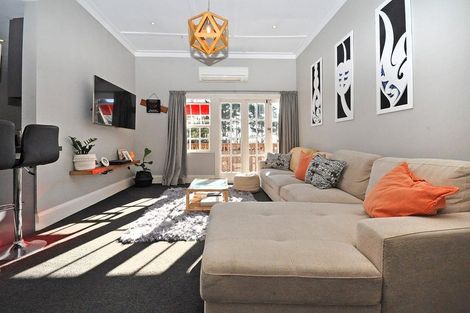 Photo of property in 47 View Road, Henderson, Auckland, 0612