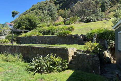 Photo of property in 63 Breaker Bay Road, Breaker Bay, Wellington, 6022