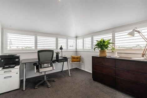 Photo of property in 2/54 Norwood Road, Bayswater, Auckland, 0622