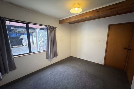 Photo of property in 27 Oaktree Avenue, Browns Bay, Auckland, 0630