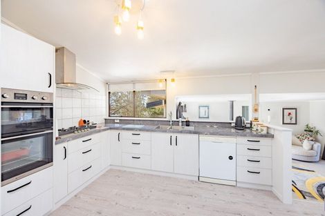 Photo of property in 21 Abbotsford Road, Waipawa, 4210