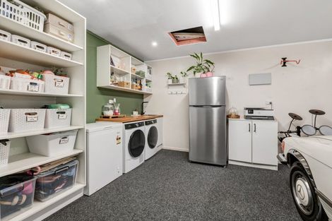 Photo of property in 1/2 Langton Road, Stanmore Bay, Whangaparaoa, 0932