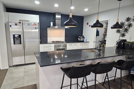 Photo of property in 4 Bellamont Street, Kumeu, 0810