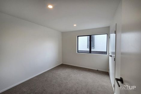 Photo of property in 3/10 Ngaroma House Drive, Hobsonville, Auckland, 0616