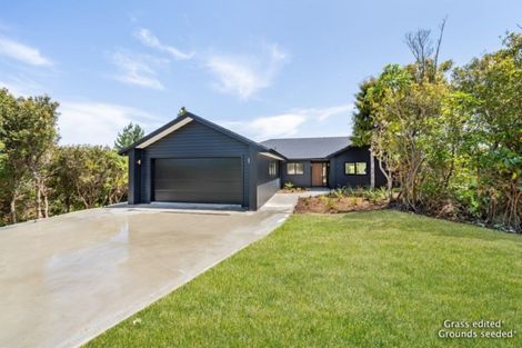 Photo of property in 45 Mount Marua Way, Timberlea, Upper Hutt, 5018