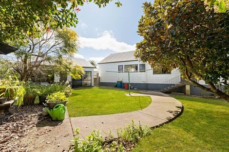 Photo of property in 22 Granville Drive, Massey, Auckland, 0614