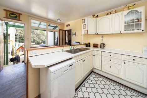 Photo of property in 8 Coulters Line, Kiwitea, Feilding, 4777