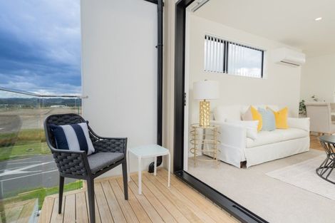 Photo of property in 35 Hinonga Loop, Silverdale, 0932