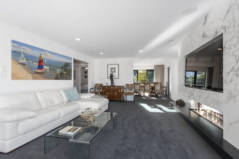 Photo of property in 1/60 Milford Road, Milford, Auckland, 0620