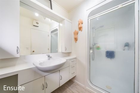 Photo of property in 546a Stokes Valley Road, Stokes Valley, Lower Hutt, 5019