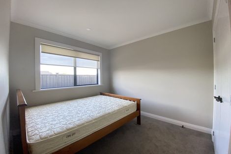 Photo of property in 1 Caldwell Place, Pinehill, Auckland, 0632