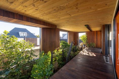 Photo of property in 320 Marine Parade, New Brighton, Christchurch, 8061