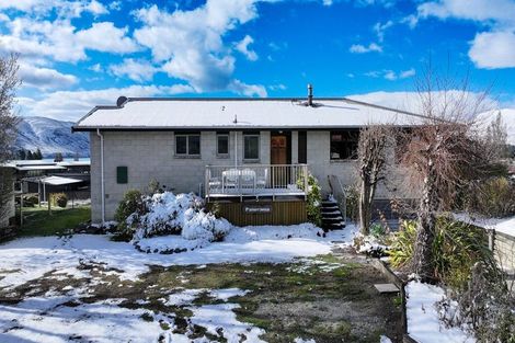 Photo of property in 5 Murray Place, Lake Tekapo, 7999