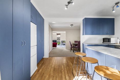 Photo of property in 8a Earl Place, Hokowhitu, Palmerston North, 4410