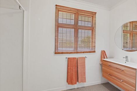 Photo of property in 144a High Street, Oxford, 7430