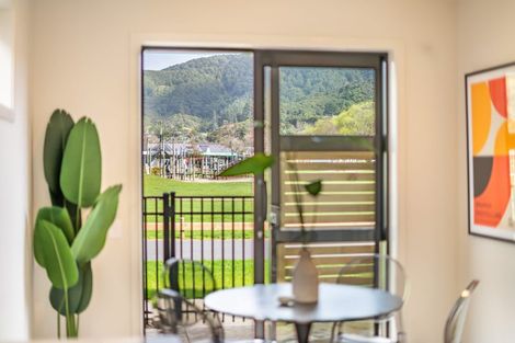 Photo of property in 35 Te Ara O Papatahi, Wainuiomata, Lower Hutt, 5014