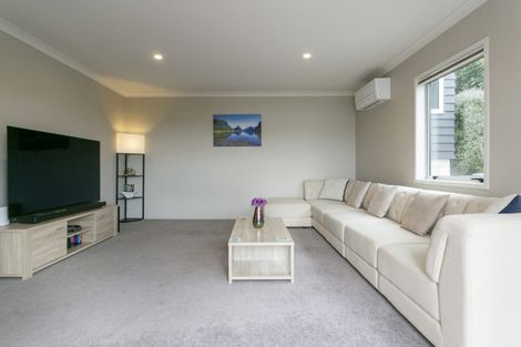 Photo of property in 33 Shera Street, Acacia Bay, Taupo, 3330