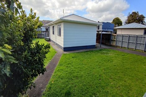 Photo of property in 2/41 Vine Street, Mangere East, Auckland, 2024